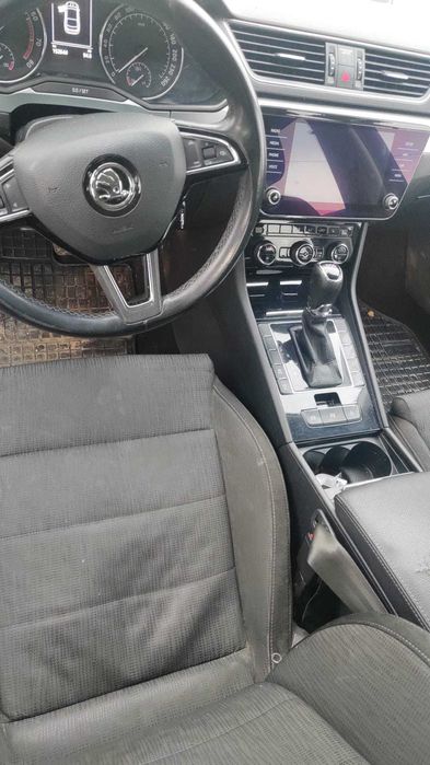 Urgent. Skoda superb.