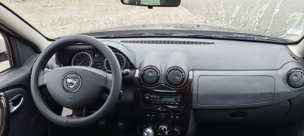 Dacia Duster 1.5 dci 2011 Prestige euro 5 4×2 km:177836km  reali!!!