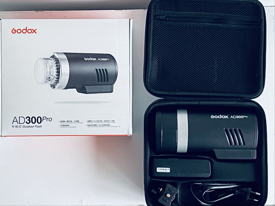 Светкавица GODOX AD300Pro
