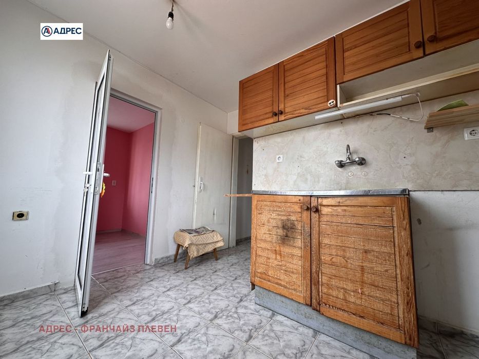 Продава се Едностаен апартамент в Плевен, Сторгозия - 46 кв.м за 2174 €/кв.м - Снимка #2