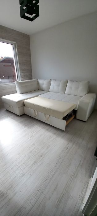 Бял Кожен Ъглов Диван