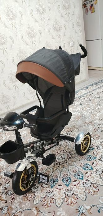 Трехколесный велосипед