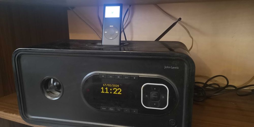 Стерео интернет WIFI радио John Lewis с гнездо за Ipod, IPnone и BT