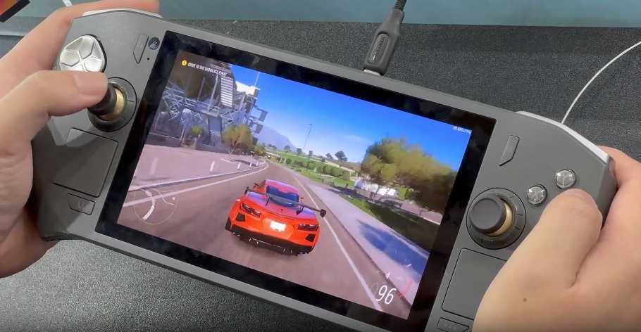 Zotac Zone - handheld PC/consola gaming 7" Amoled