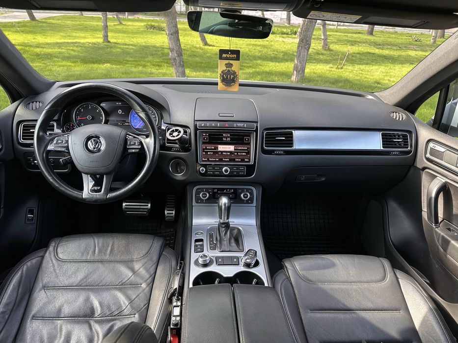 Volkswagen Touareg Facelift R-Line ~ BlueMotion Technology ~ 3.0 V6 TDI ~ 195.000km