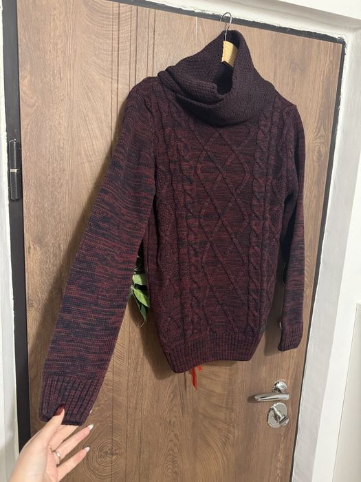 Pulover / bluza cu guler supradimensionat pentru barbati