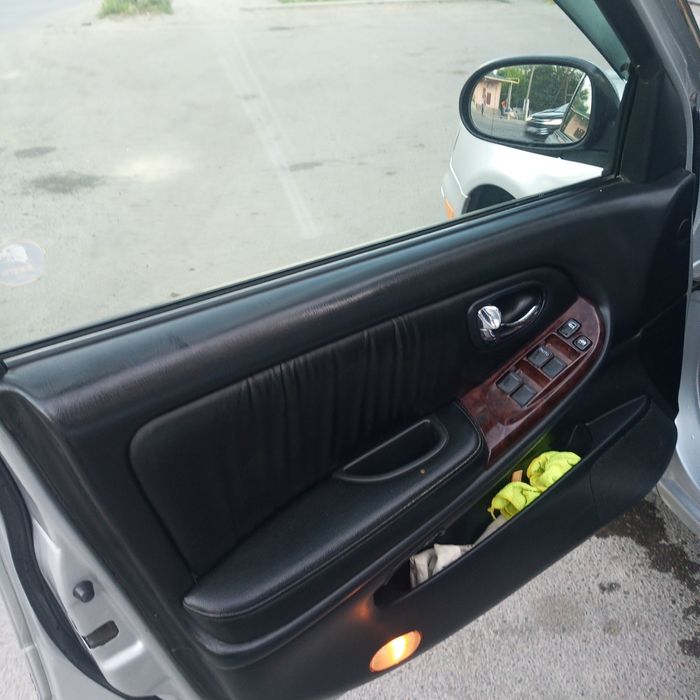Nissan Maxima  2001