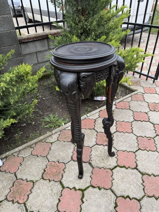 Piedestal din lemn masiv sculptat - stil oriental