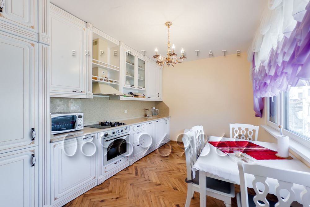 Продава се Четиристаен апартамент в Варна, Гръцка махала - 119 кв.м за 2353 €/кв.м - Снимка #3