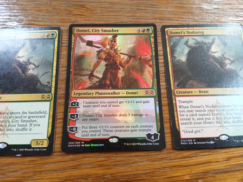 set carti joc Domri + 2x Domri's Nodorog pt Magic The Gathering