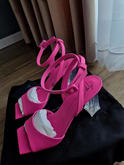 Sandale Giuseppe Zanotti