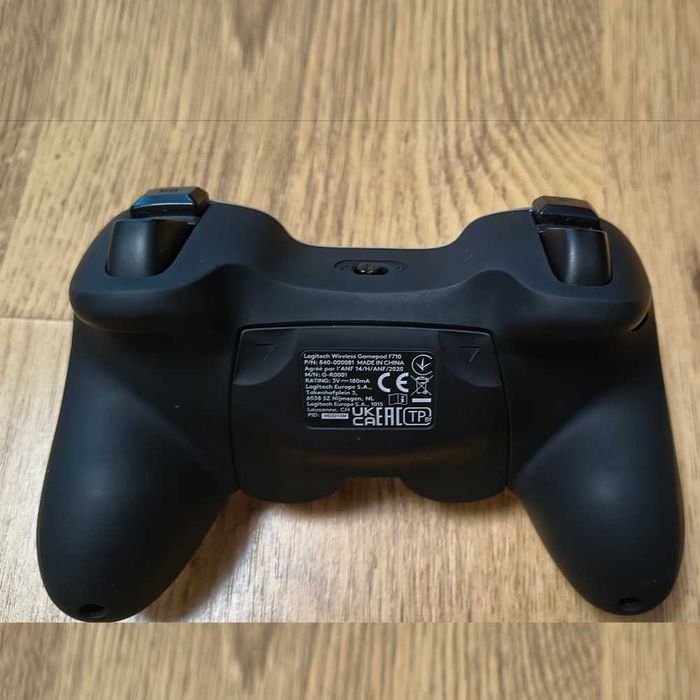 Gamepad Logitech F710 Wireless