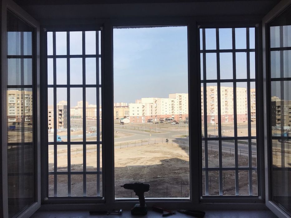 Москитные сетки, ремонт пластиковых окон.