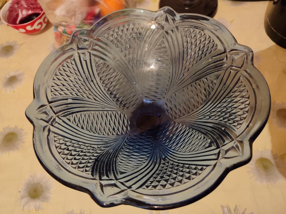 Фруктовница на ножке