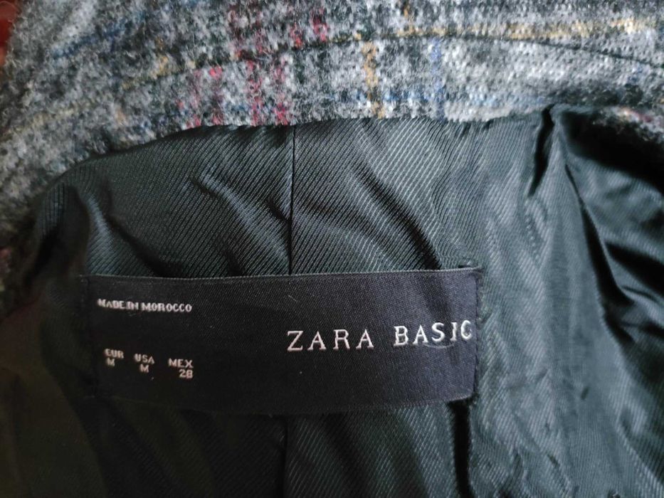 Дамско вълнено късо сако ZARA в отлично състояние