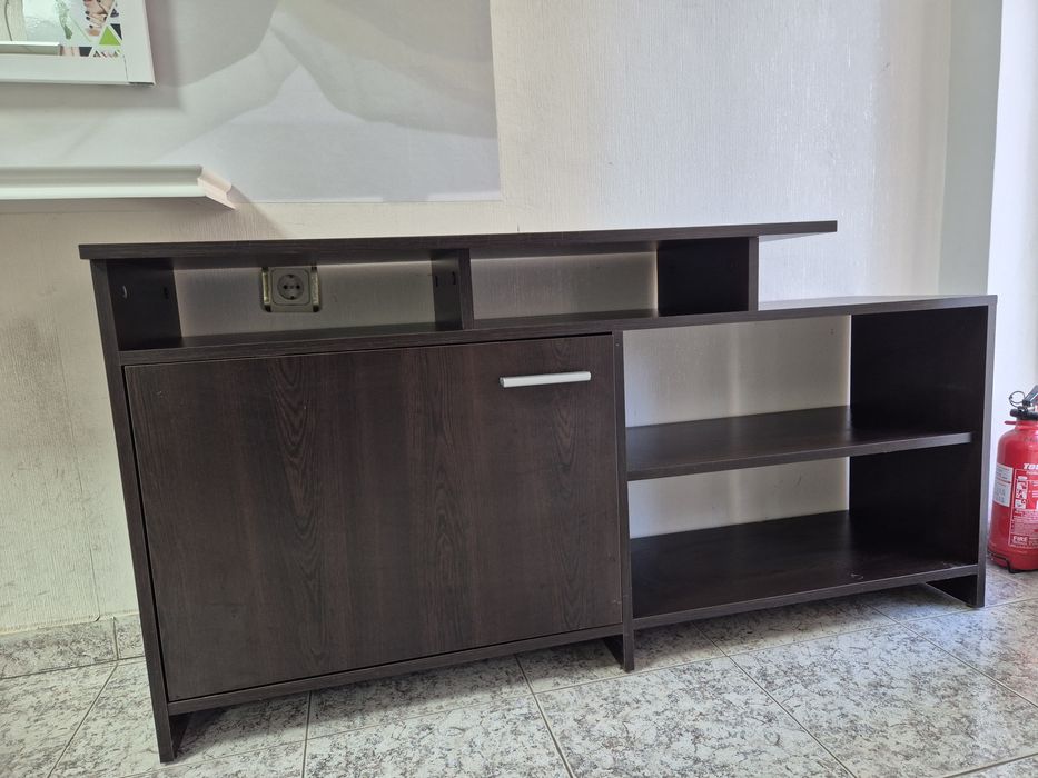 Комплект шкаф и етажерка за стена