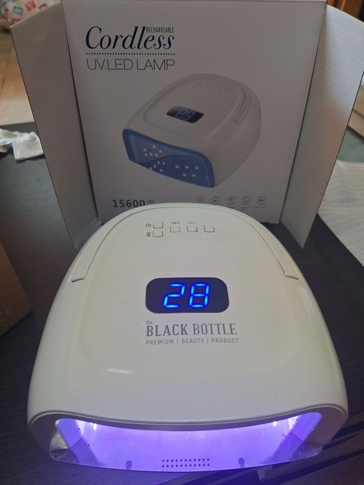 Оборудване и материали за декорация за маникюр