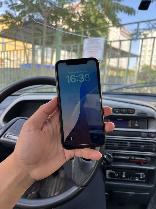 iPhone 11 64 GB 74% Без ремонт