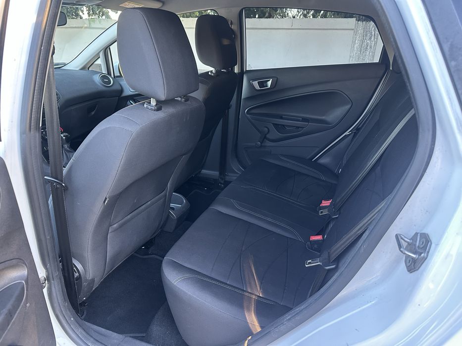 Ford Fiesta, An 2017, cu Clima, Recent adusa, Model Titanium