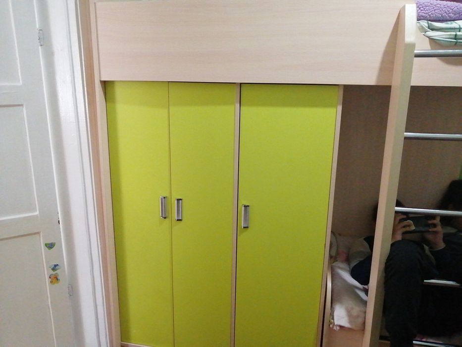 Продаю 2х ярусную кровать