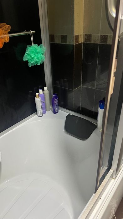 Cabină de duș cu hidromasaj