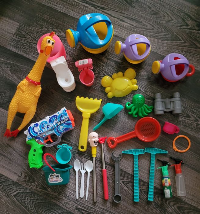 Продам детские игрушки - парковка, машинки, конструкторы