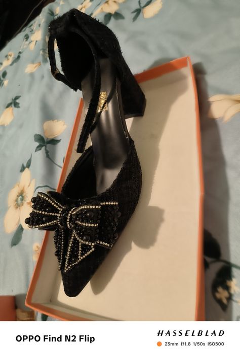 De vânzare pantofi cu toc