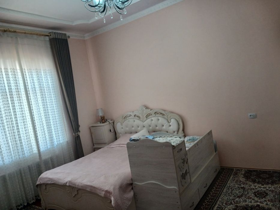 Ховли сотилади  бодомзорда