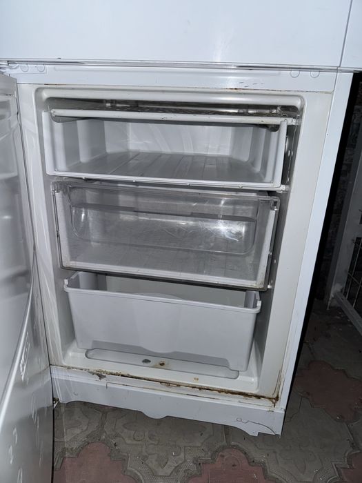 Продам холодильник