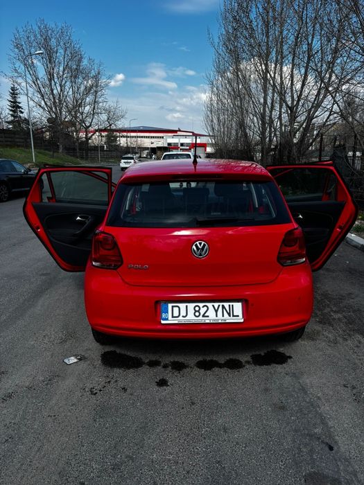 Vând Volkswagen Polo