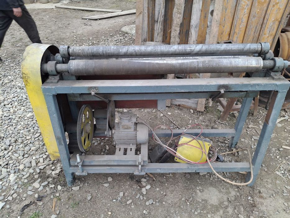 B247 Masina de indoit roluit tabla teava 110 mm 1 METRU