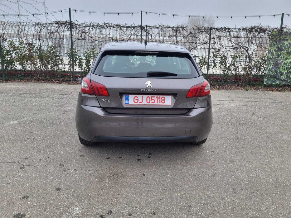 Peugeot 308  2015