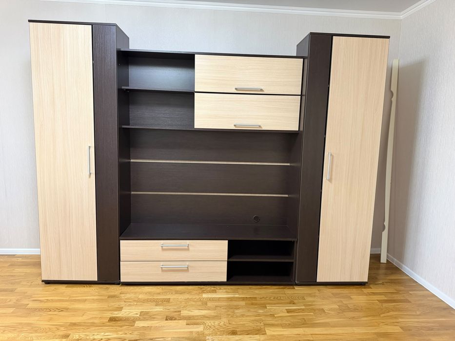Продается шкаф стенка