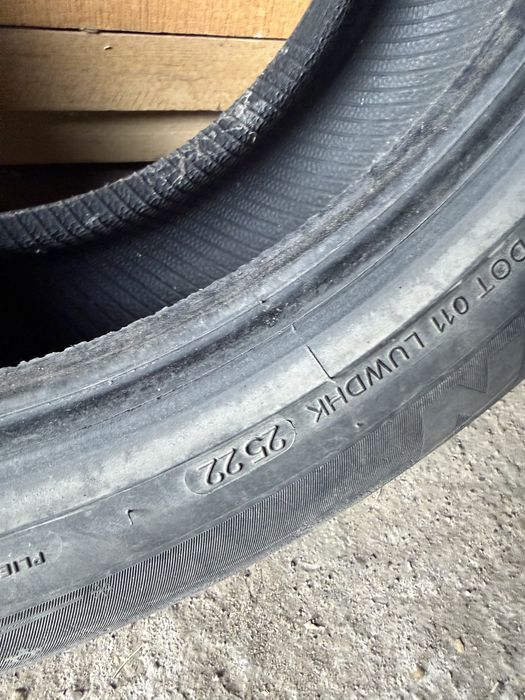 Продам резину зима шип 215/55R17