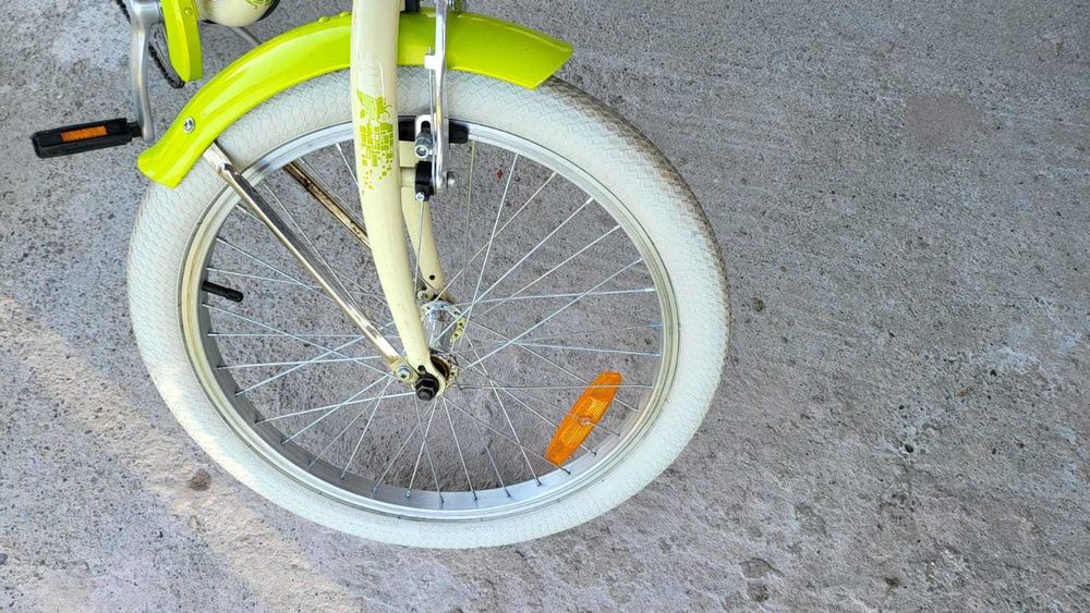 Bicicletă Pegas Strada Mini 20” 7S Shimano Tourney – crem/verde – stare foarte bună