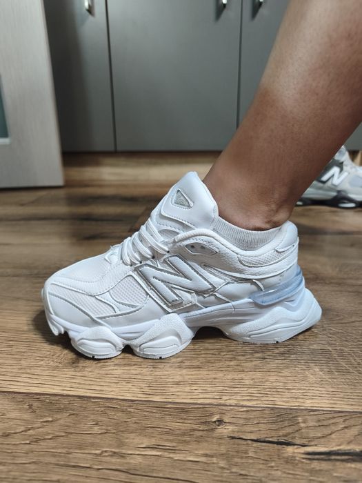 Женски маратонки  New Balance 9060
