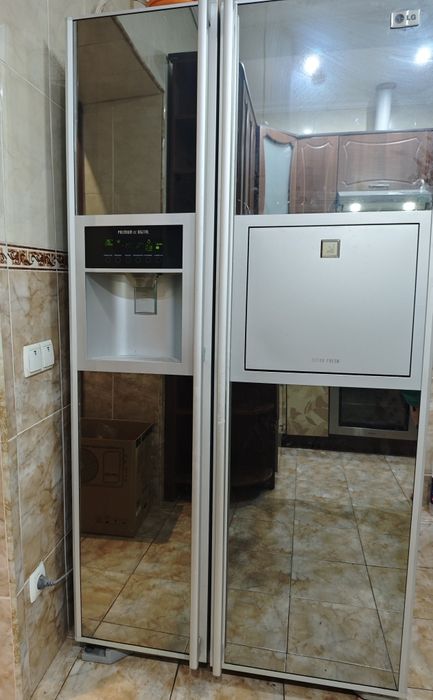 Двухдверный холодильник LG
