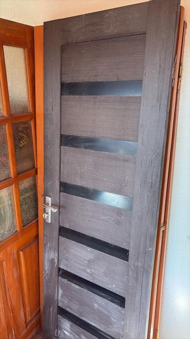 Продам межкомнатные двери