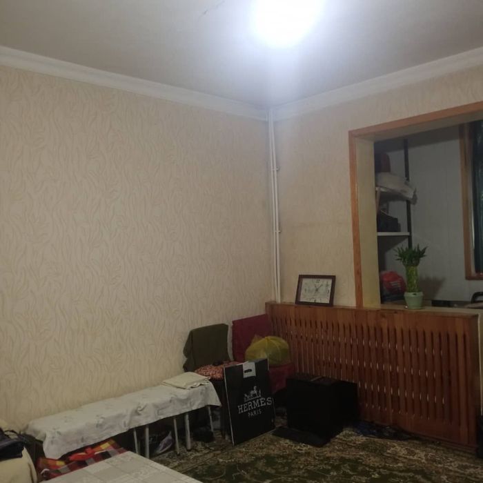 Продается возле рынка Кадышева 1 комнатная квартира