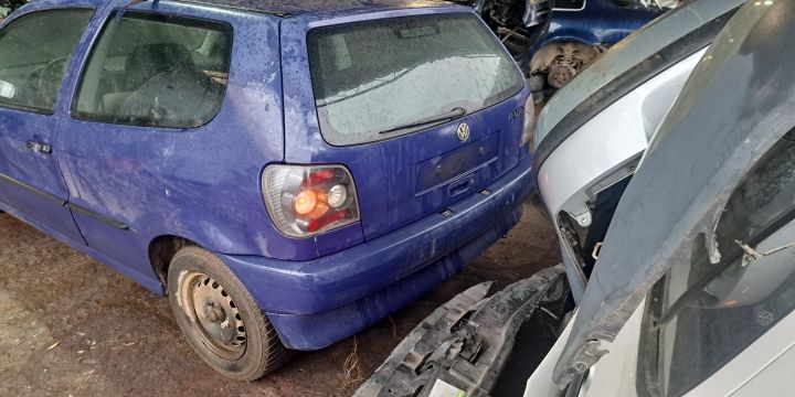 Galerie admisie 030 129 711 bf Volkswagen VW Polo a 3-a generatie 6N