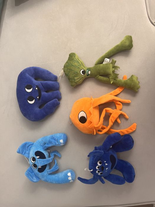 Игрушки по 500 тг