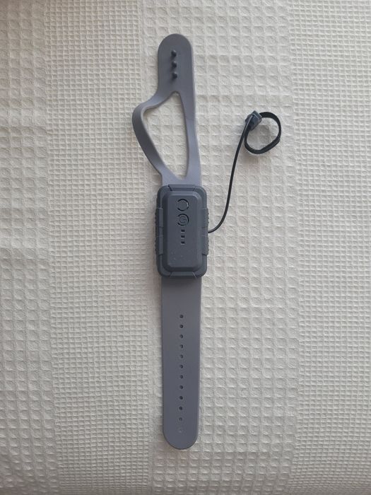 Робот-собака трансформер на пульте управления