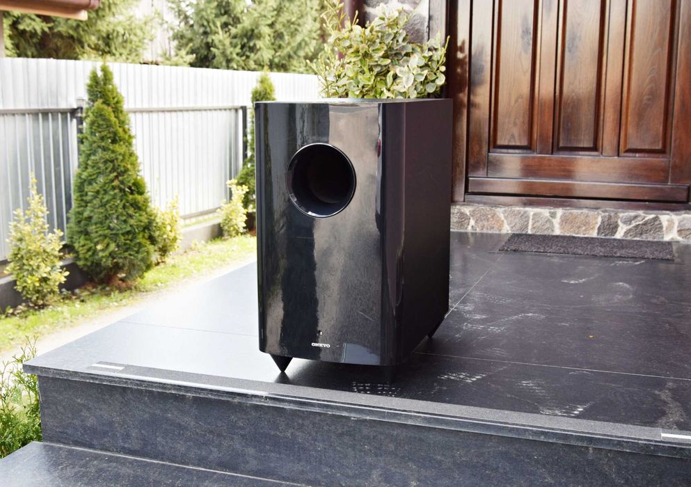 Subwoofer activ Onkyo SKW-208