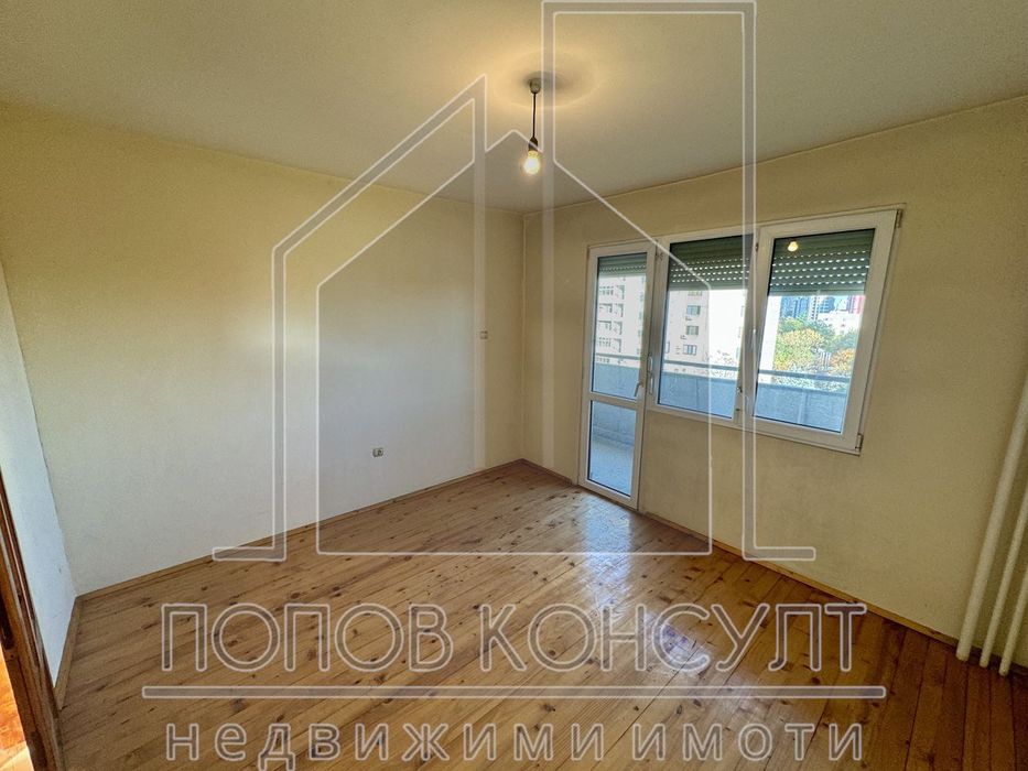 Продава се Тристаен апартамент в Пловдив, Каменица 2 - 110 кв.м за 1591 €/кв.м - Снимка #2