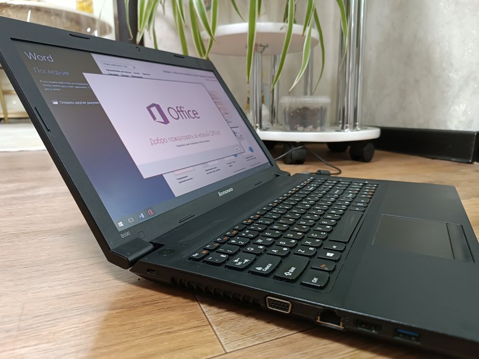 Ноутбук LENOVO 1TB Windows 10.