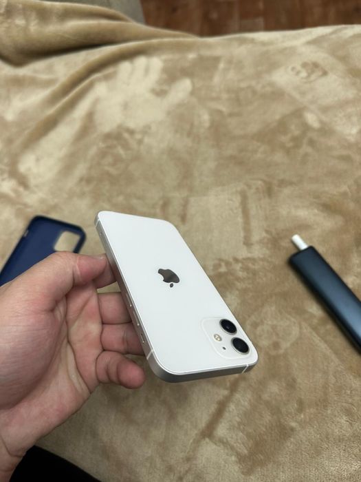 Продам.     Iphone 12