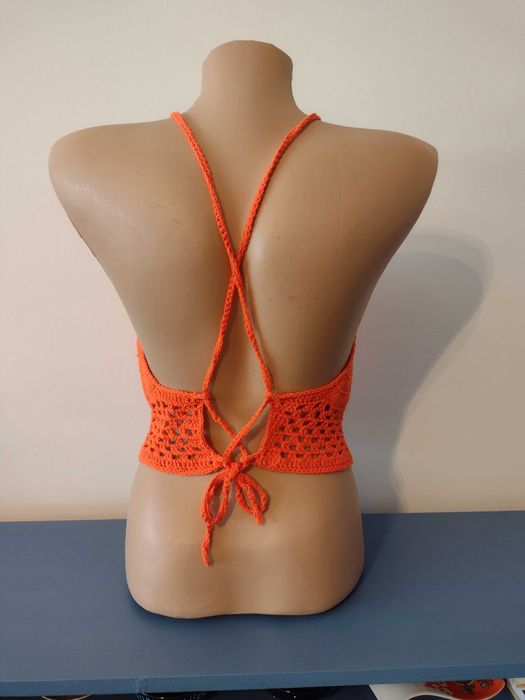 Оранжево бюстие, лятна мода