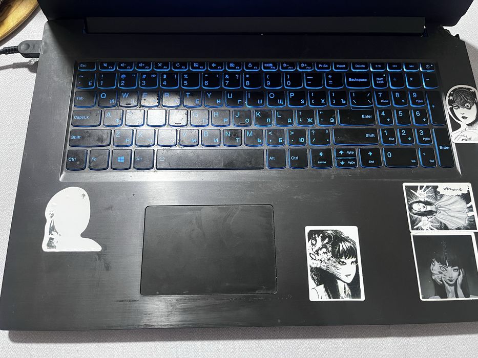 Ноутбук LENOVO 81LL