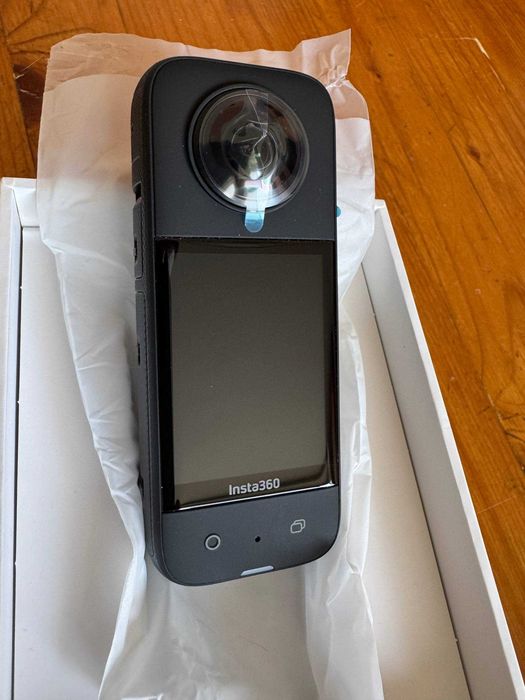 Insta360 X3 – чисто нова, неизползвана камера