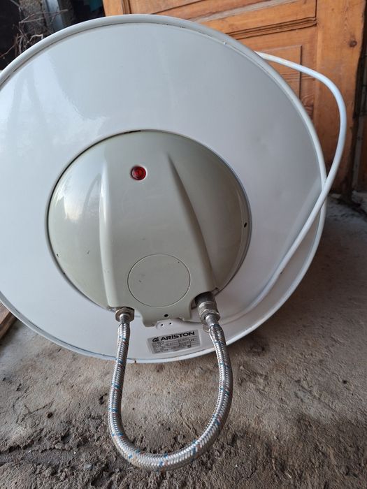 Водонагреватель Ariston